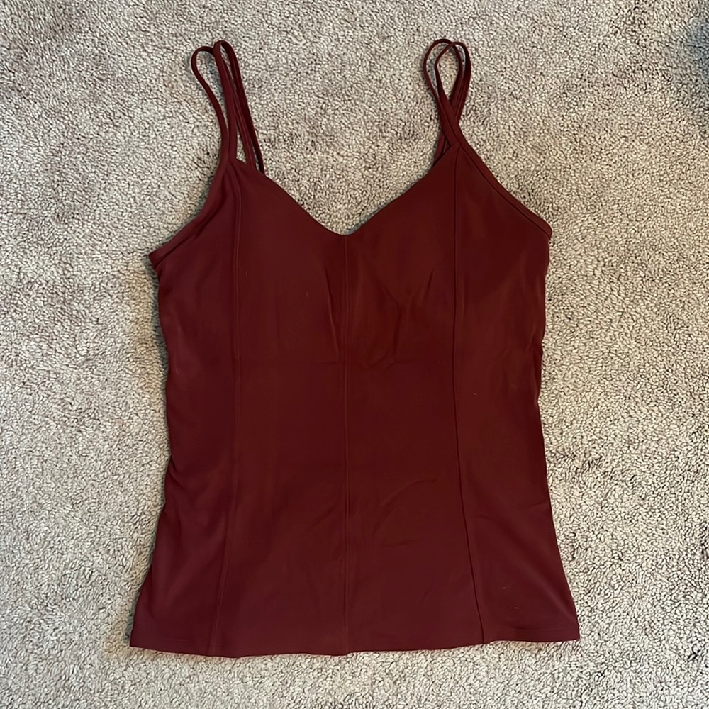 Lululemon v neck fitted tank with built in bra